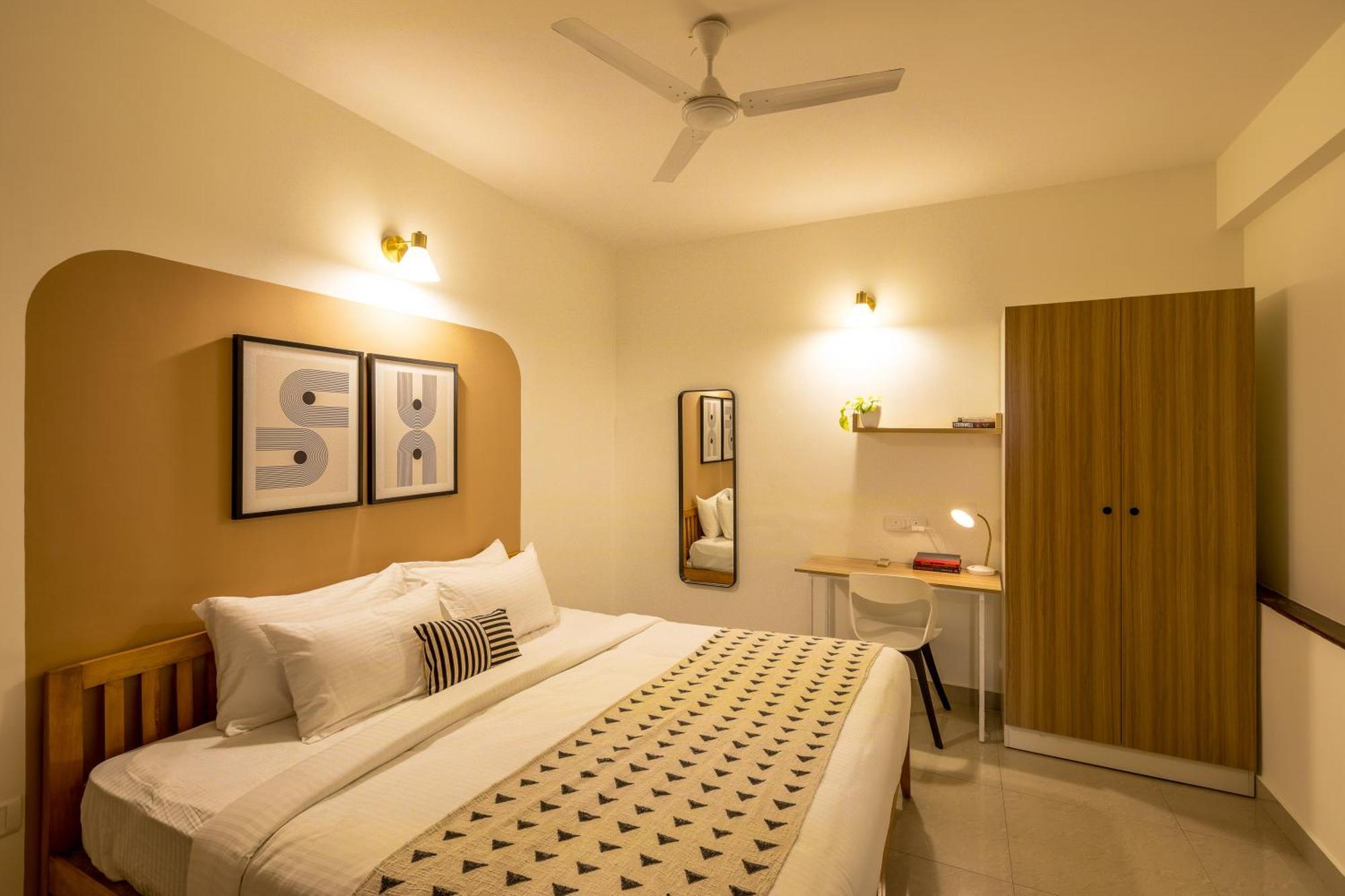 Olive Hotel Palace Road By Embassy Group Bangalore Exteriör bild