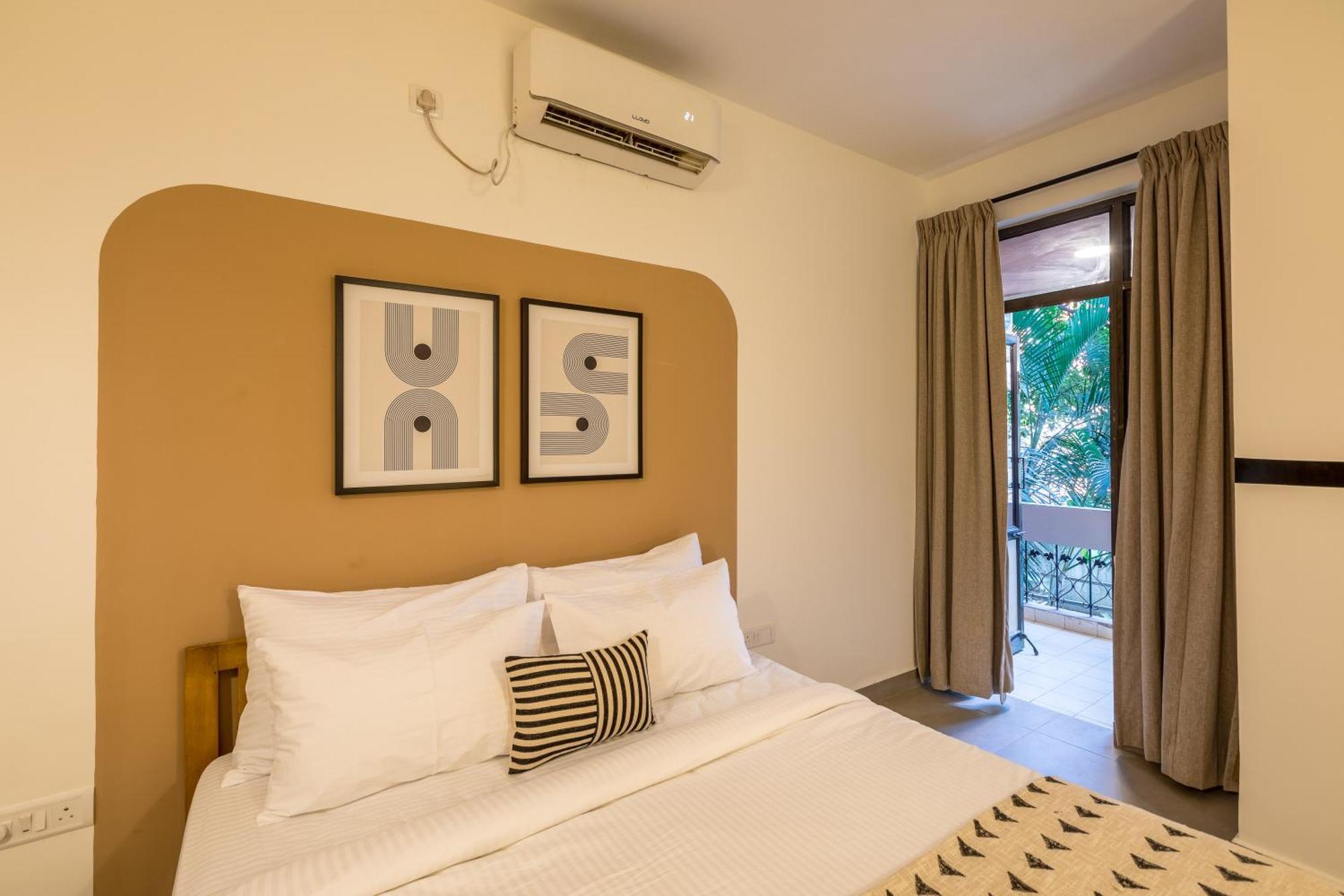 Olive Hotel Palace Road By Embassy Group Bangalore Exteriör bild