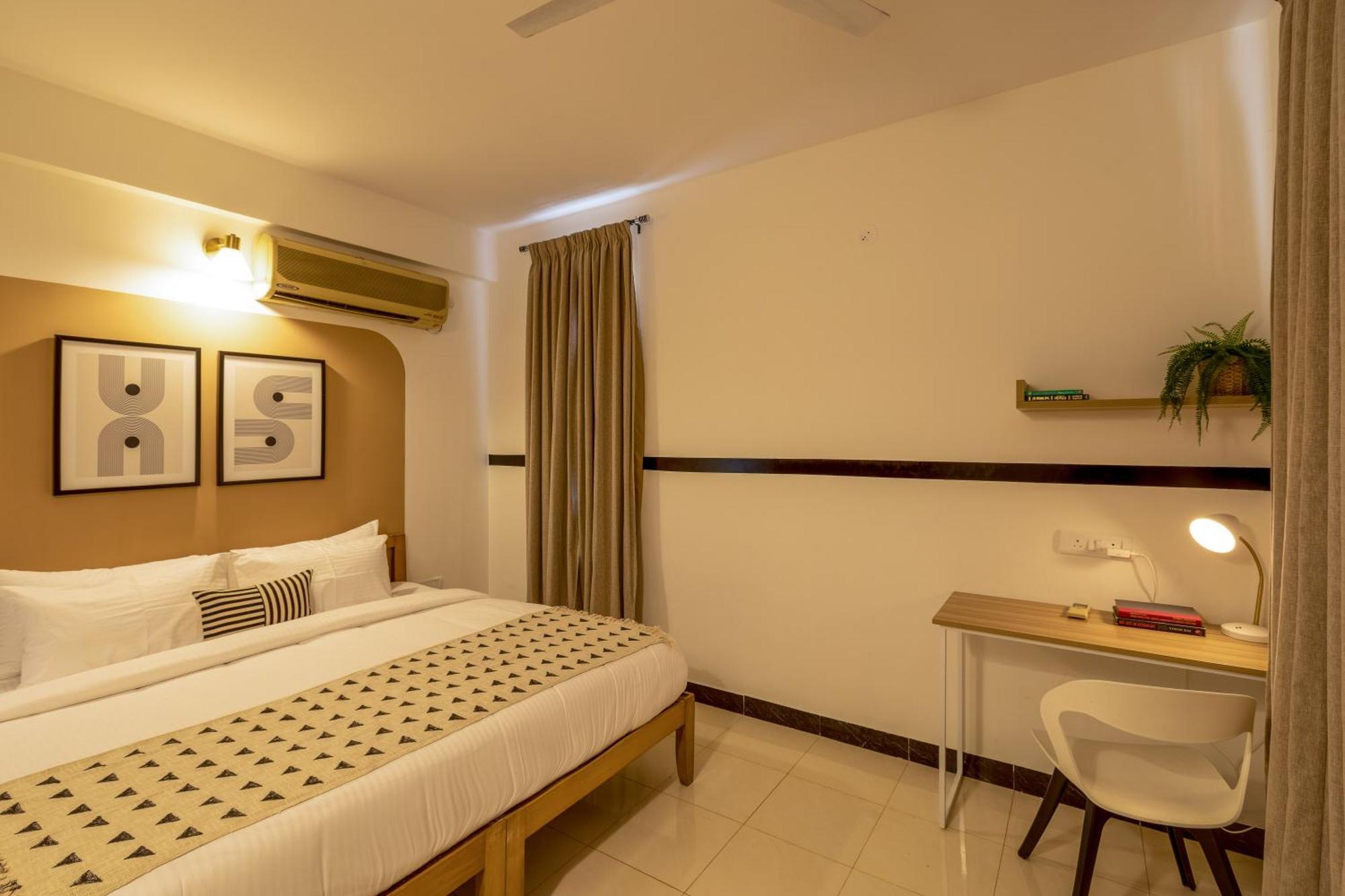 Olive Hotel Palace Road By Embassy Group Bangalore Exteriör bild