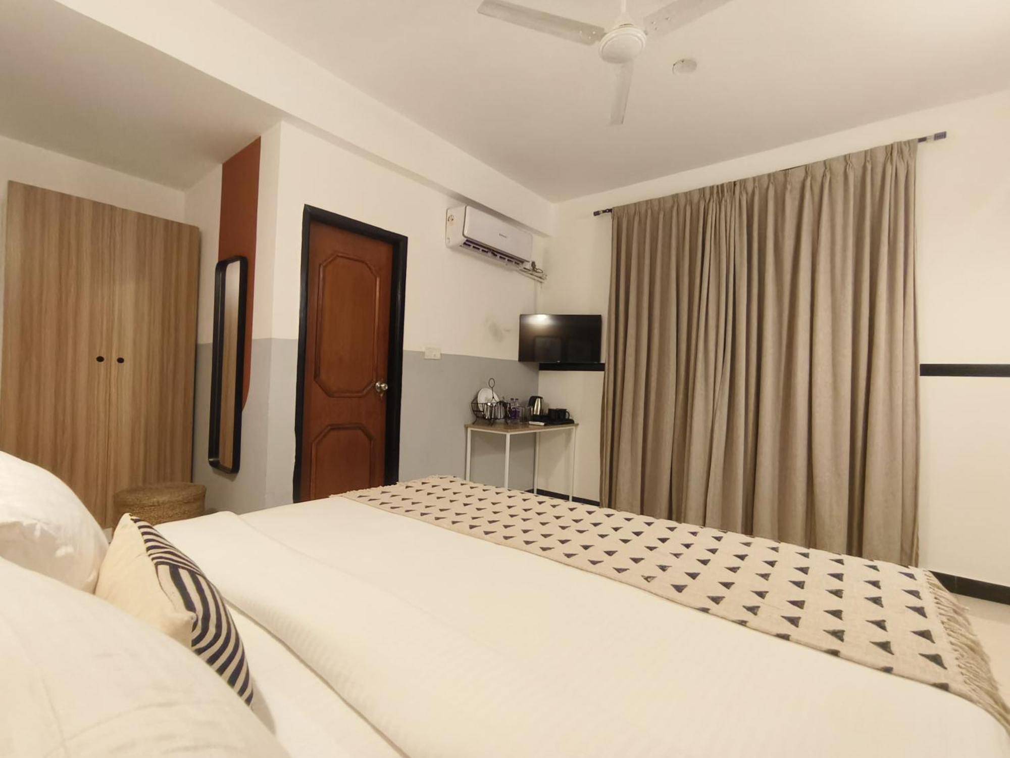 Olive Hotel Palace Road By Embassy Group Bangalore Exteriör bild