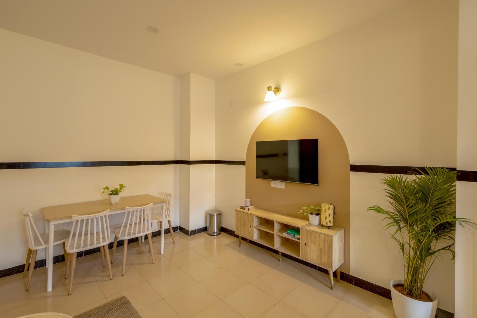 Olive Hotel Palace Road By Embassy Group Bangalore Exteriör bild